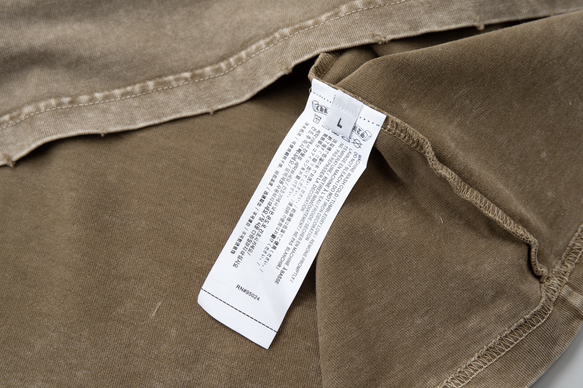 【CHROME HEARTS  公式旗艦店】クロムハーツ    Tシャツご好評に付き再入荷！