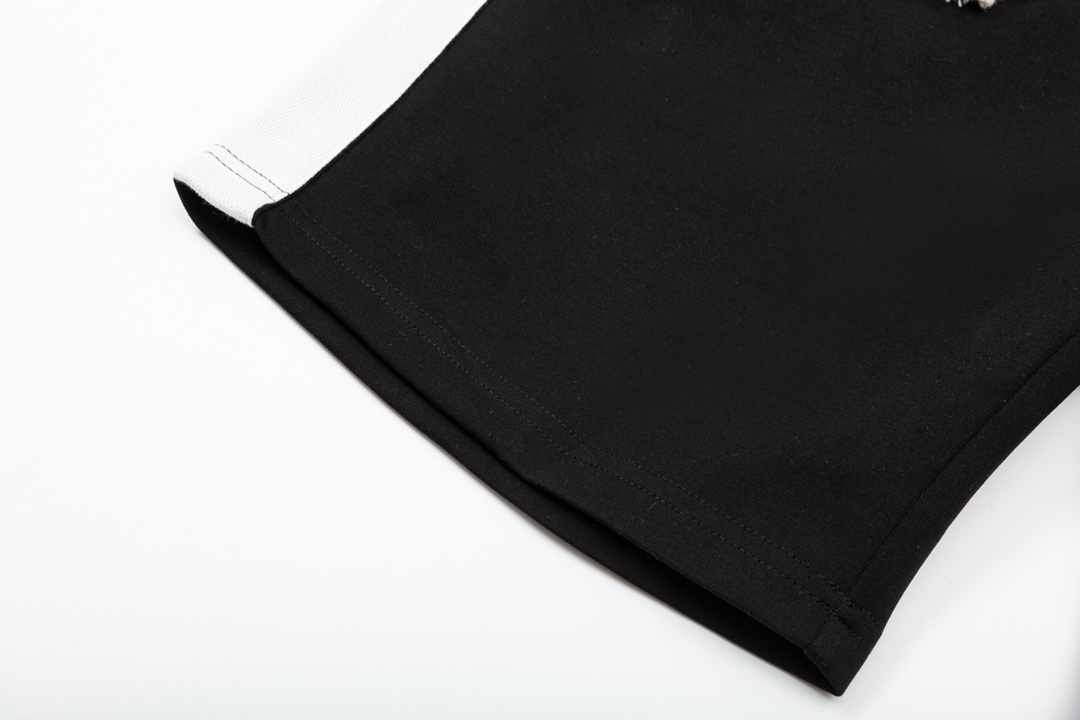 【LOEWE 公式旗艦店】ロエベ  ショートパンツ  ご好評に付き再入荷！24629