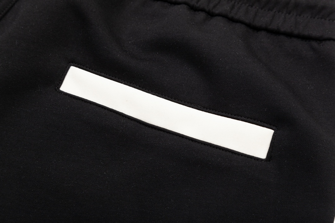 【LOEWE 公式旗艦店】ロエベ  ショートパンツ  ご好評に付き再入荷！24629