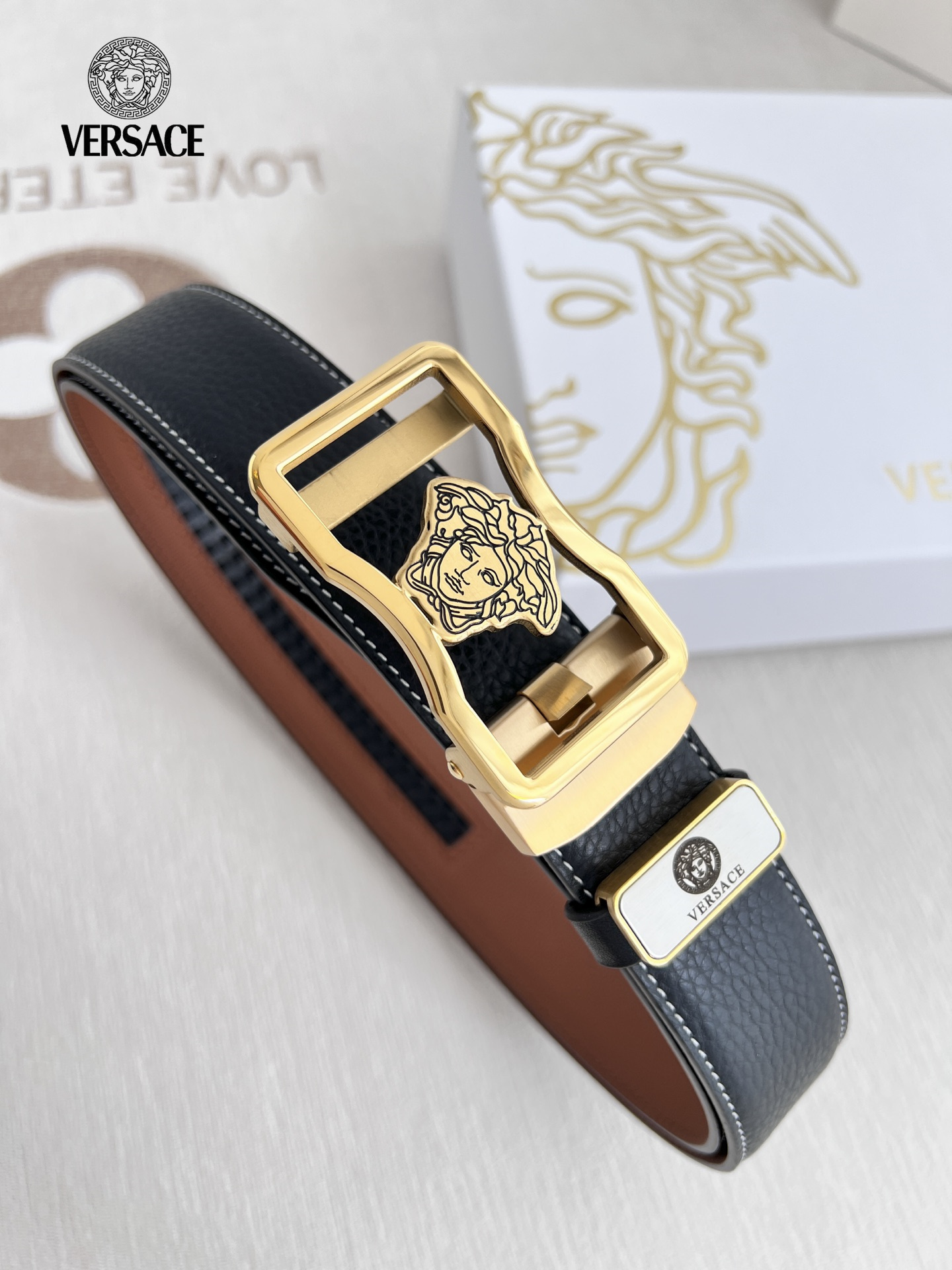 【VERSACE】(ヴェルサーチ) 3.5cmベルト メンズ 24706
