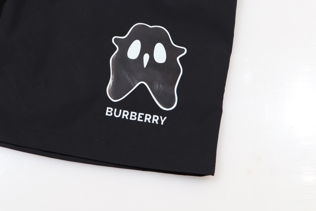 【BURBERRY  公式旗艦店】ショートパンツご好評に付き再入荷！