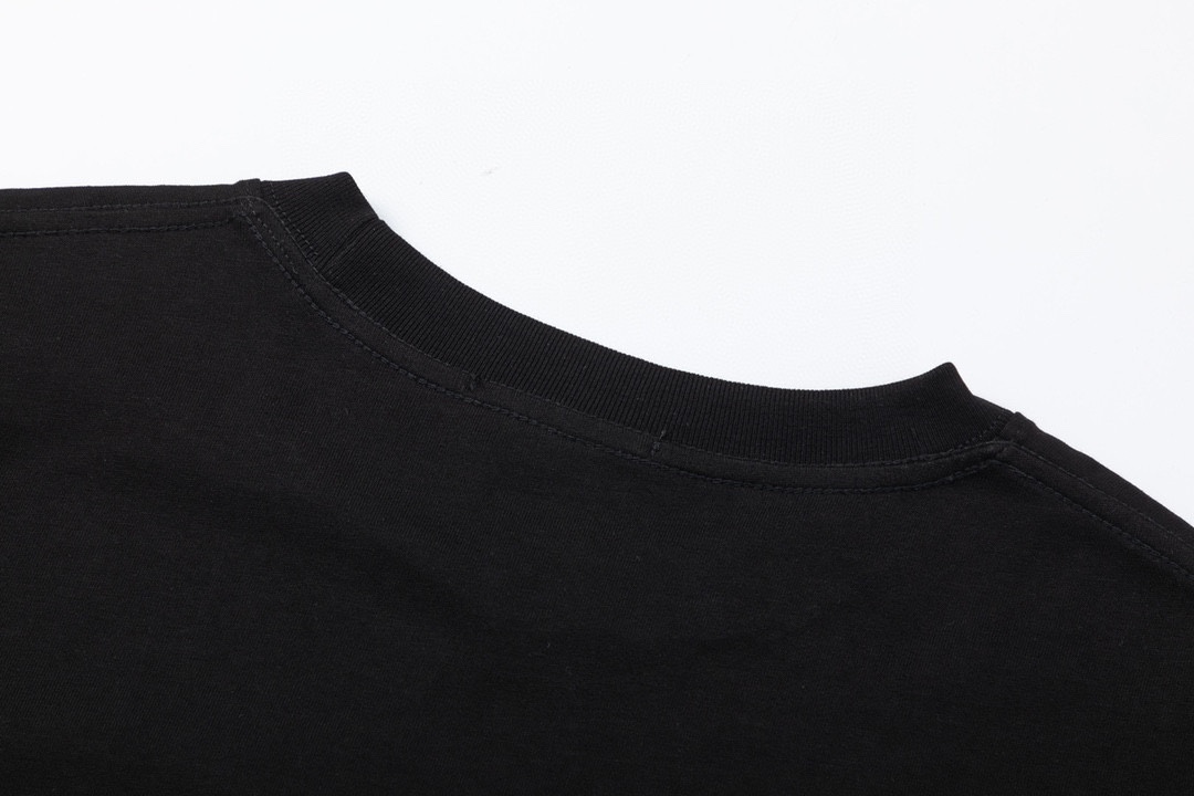 【LOEWE  公式旗艦店】ロエベ   Tシャツ ご好評に付き再入荷！