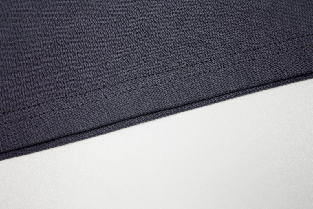 【DIOR 公式旗艦店】ディオール    Tシャツ ご好評に付き再入荷！