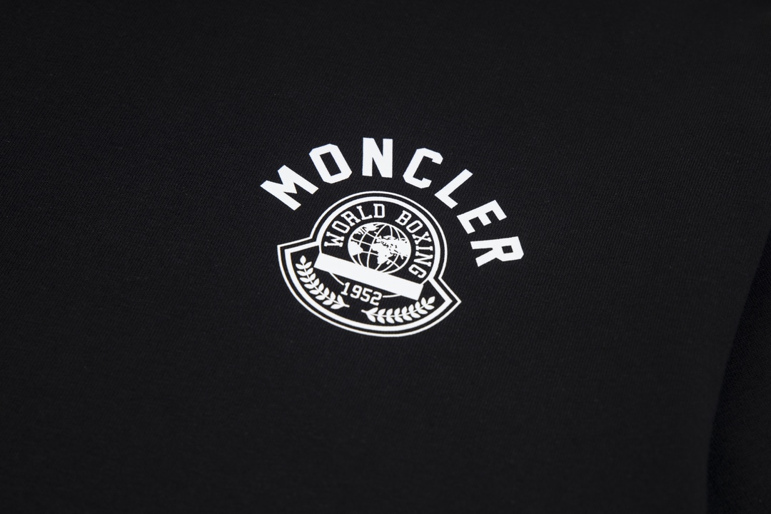 【MONCLER  公式旗艦店】 モンクレール  Tシャツ ご好評に付き再入荷！