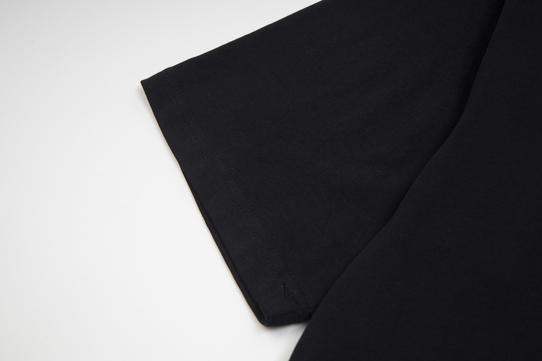 【MONCLER  公式旗艦店】 モンクレール  Tシャツ ご好評に付き再入荷！