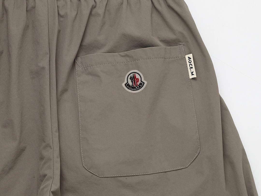 【MONCLER 公式旗艦店】モンクレール   ショートパンツ  ご好評に付き再入荷！
