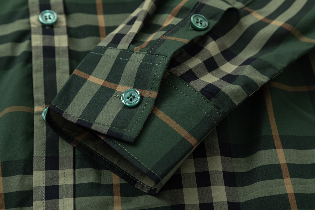 【BURBERRY  公式旗艦店】バーバリー シャツ ご好評に付き再入荷！