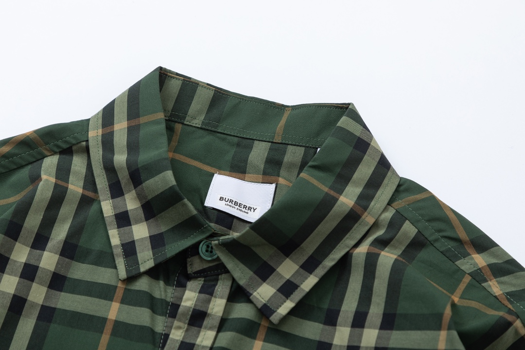【BURBERRY  公式旗艦店】バーバリー シャツ ご好評に付き再入荷！