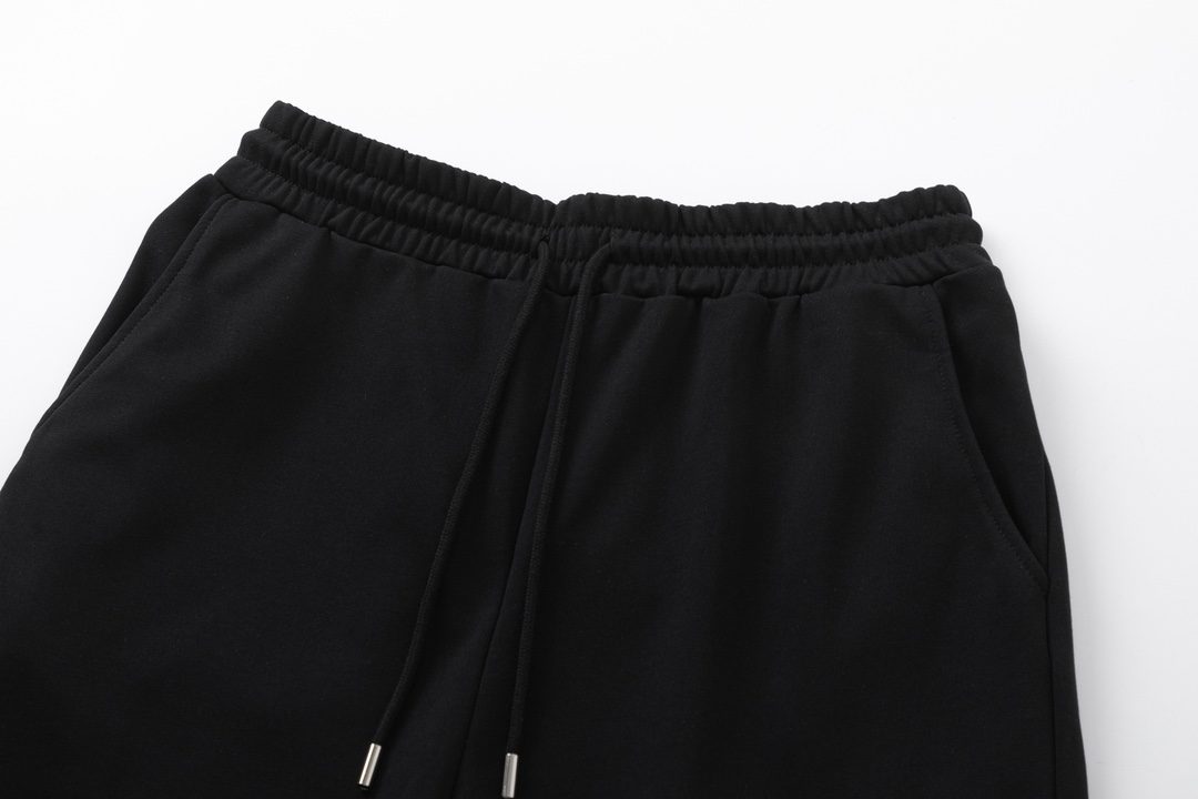 【GUCCI 公式旗艦店】グッチ  ショートパンツご好評に付き再入荷！