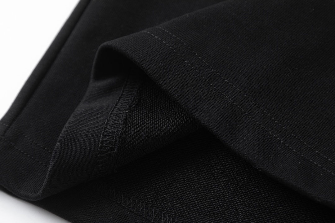 【GUCCI 公式旗艦店】グッチ  ショートパンツご好評に付き再入荷！