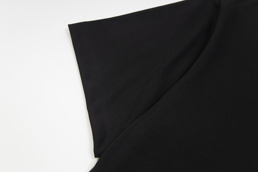 【CHROME HEARTS公式旗艦店】クロムハーツ  Tシャツ ご好評に付き再入荷！