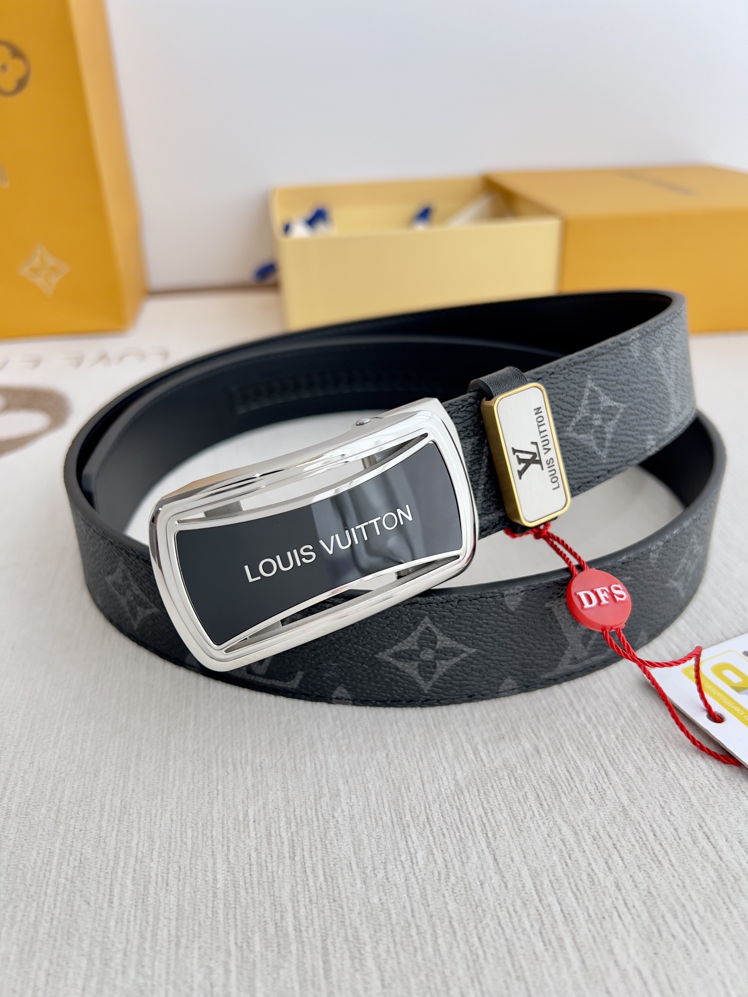 【LOUIS VUITTON】(ルイヴィトン) 3.5cmベルト メンズ