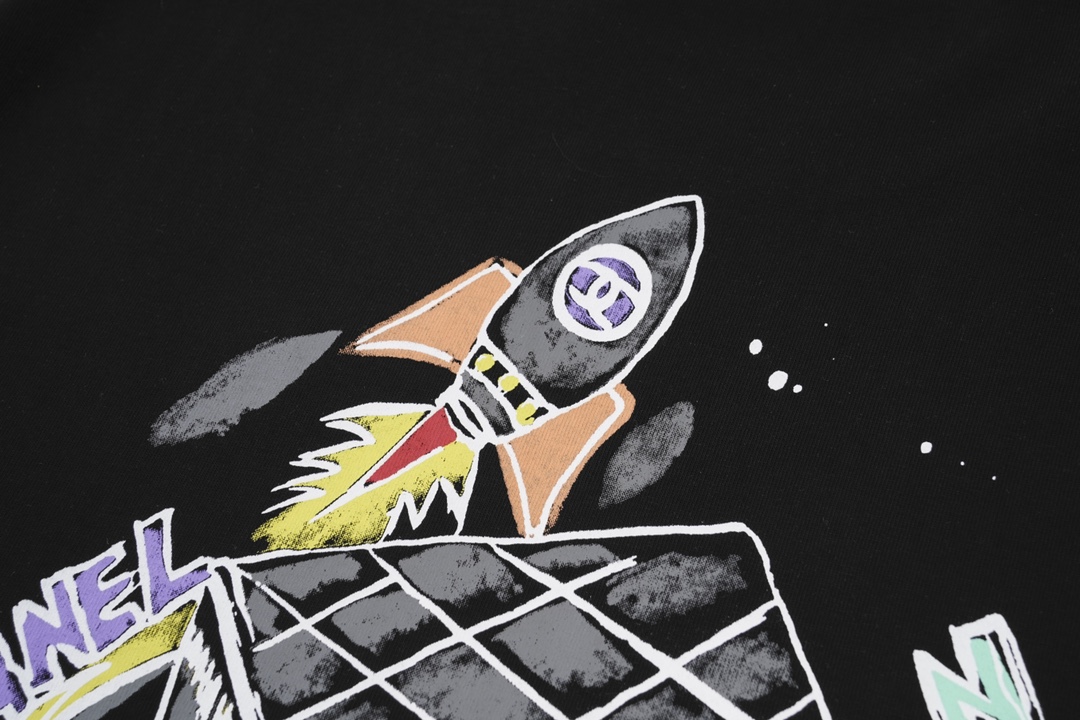 【CHANEL  公式旗艦店】シャネル  Tシャツ ご好評に付き再入荷！