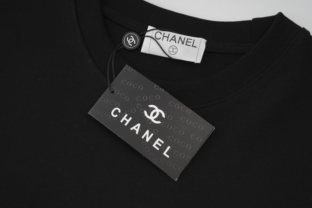 【CHANEL  公式旗艦店】シャネル  Tシャツ ご好評に付き再入荷！