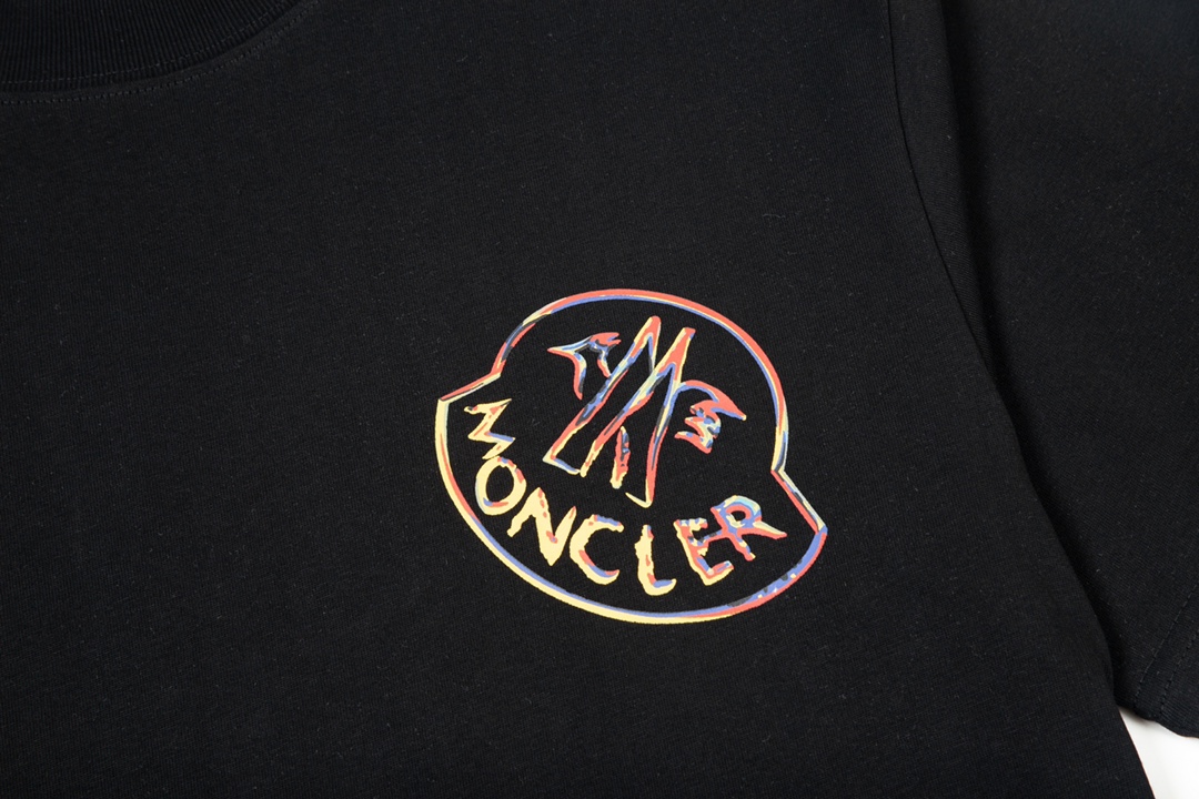 【MONCLER  公式旗艦店】モンクレール   Tシャツご好評に付き再入荷！