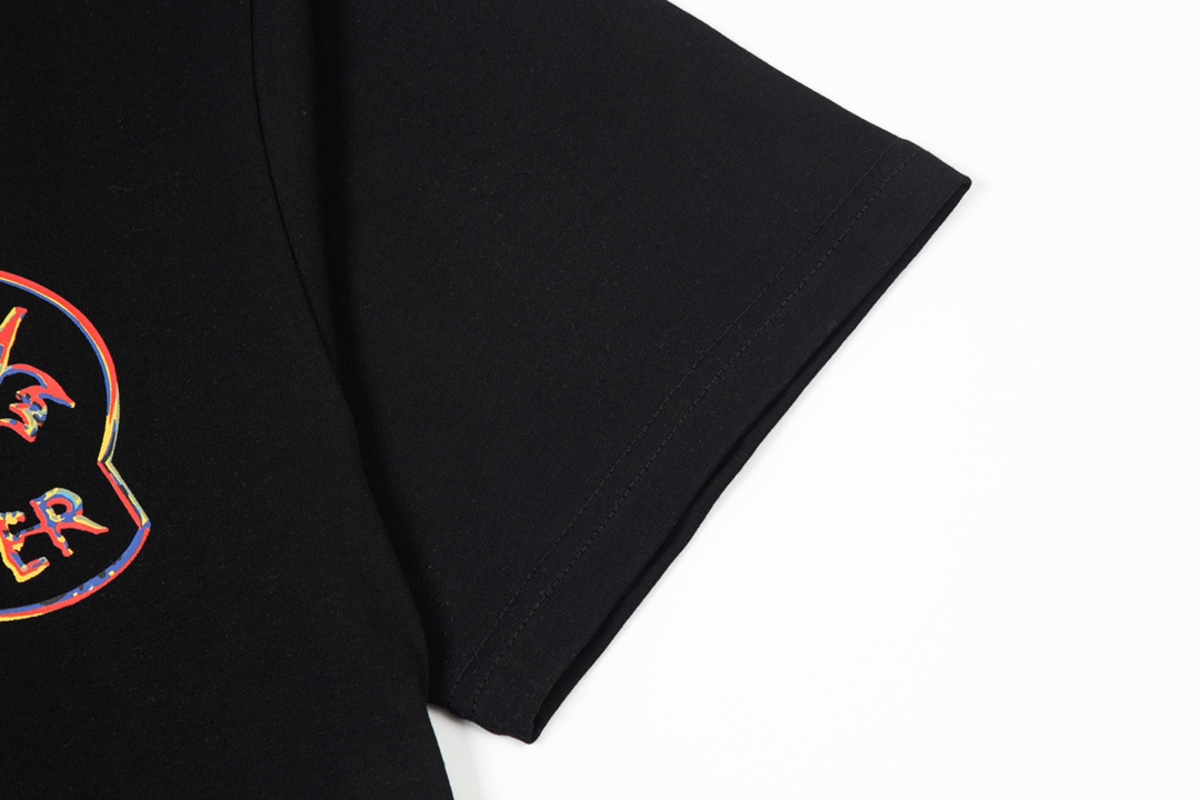 【MONCLER  公式旗艦店】モンクレール   Tシャツご好評に付き再入荷！