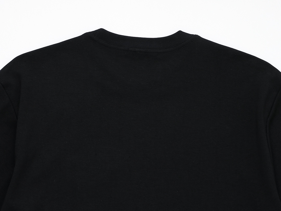 【DIOR 公式旗艦店】ディオール    Tシャツ ご好評に付き再入荷！