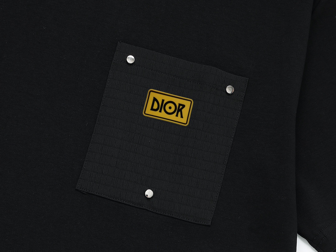 【DIOR 公式旗艦店】ディオール    Tシャツ ご好評に付き再入荷！