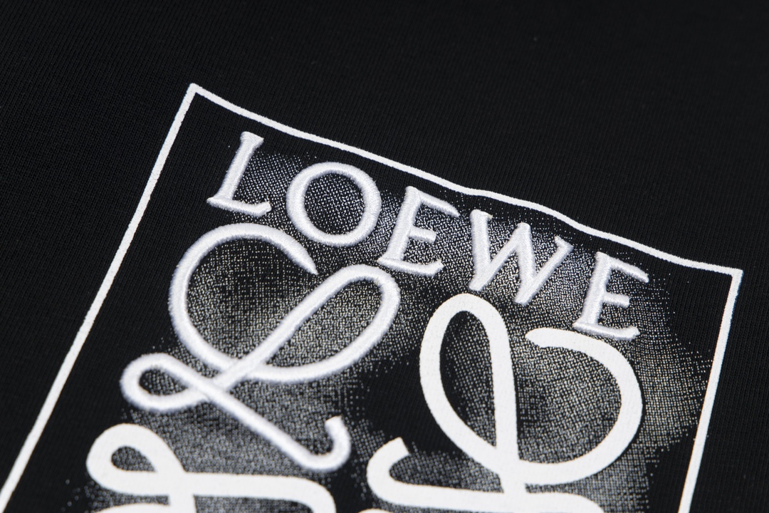 【LOEWE  公式旗艦店】ロエベ   Tシャツ ご好評に付き再入荷 24613