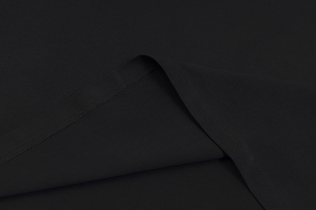 【MONCLER  公式旗艦店】モンクレール   Tシャツご好評に付き再入荷！