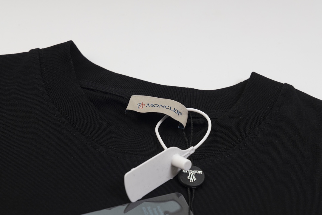 【MONCLER  公式旗艦店】モンクレール   Tシャツご好評に付き再入荷！