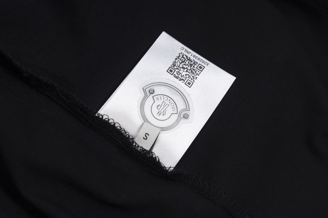 【MONCLER  公式旗艦店】モンクレール   Tシャツご好評に付き再入荷！