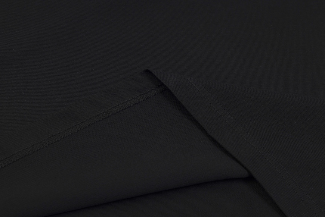 【MONCLER  公式旗艦店】モンクレール   Tシャツご好評に付き再入荷！