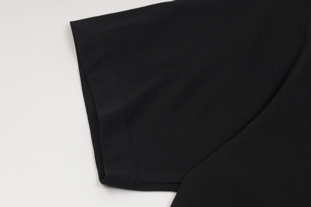 【MONCLER  公式旗艦店】モンクレール   Tシャツご好評に付き再入荷！