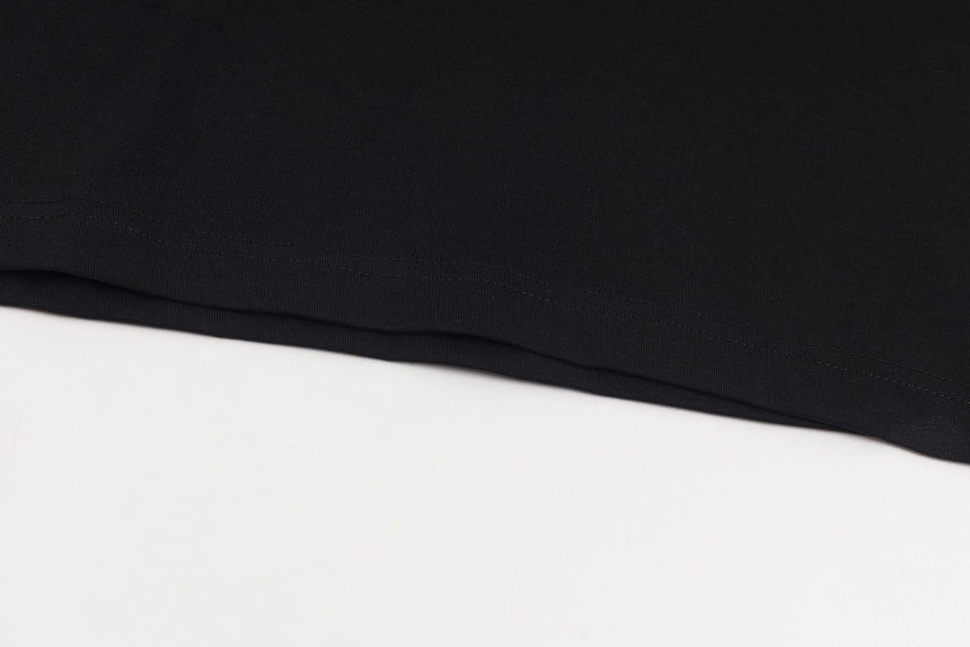 【MONCLER  公式旗艦店】モンクレール   Tシャツご好評に付き再入荷！