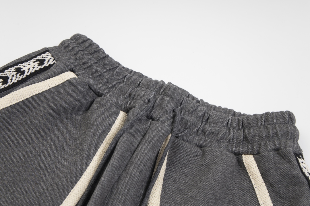 【LOEWE 公式旗艦店】ロエベ  ショートパンツ  ご好評に付き再入荷！24629