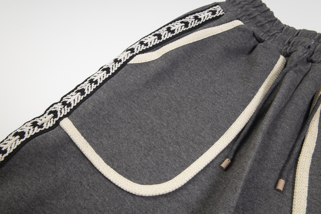 【LOEWE 公式旗艦店】ロエベ  ショートパンツ  ご好評に付き再入荷！24629