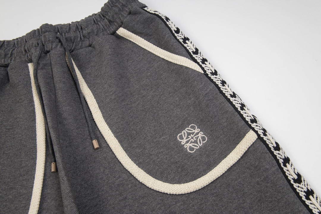 【LOEWE 公式旗艦店】ロエベ  ショートパンツ  ご好評に付き再入荷！24629