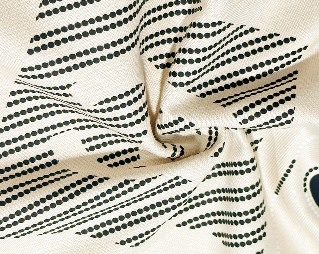 【CHANEL 公式旗艦店】シャネル  Tシャツ ご好評に付き再入荷！