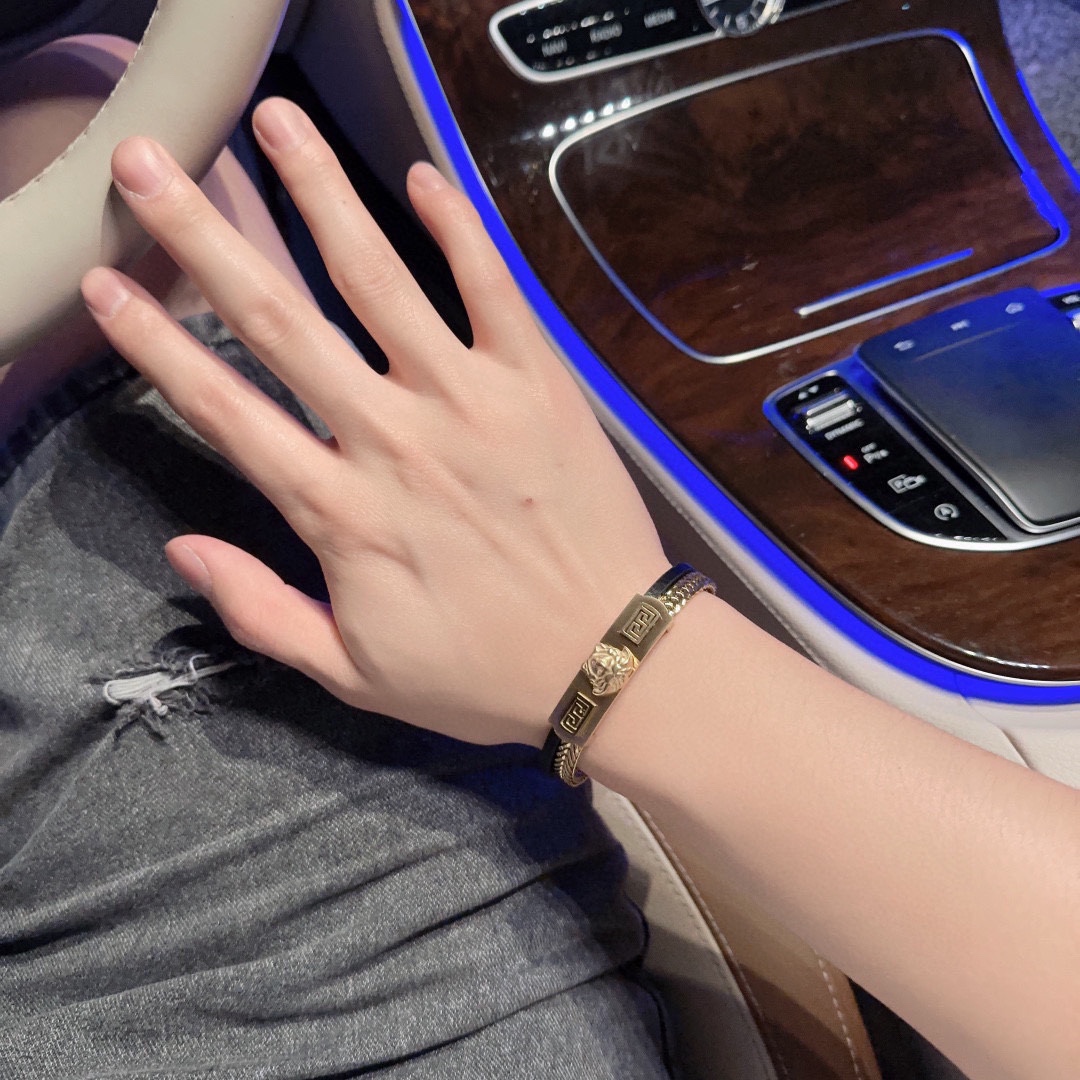 【VERSACE】ブレスレット、ファッションシンプルなスタイル 2474