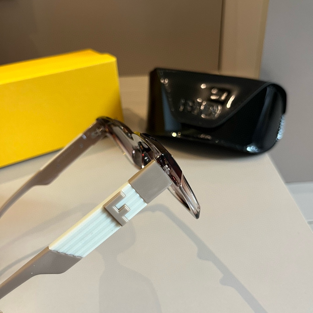 FENDI(フェンディ) サングラス