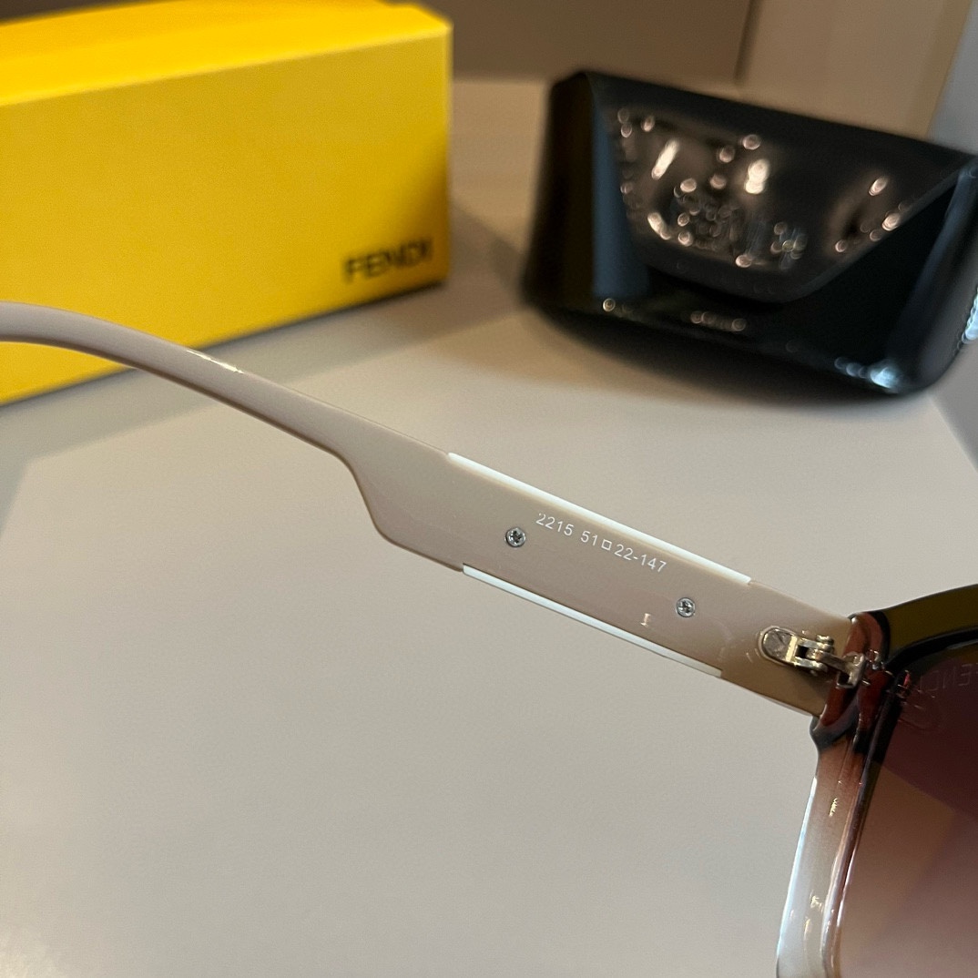 FENDI(フェンディ) サングラス