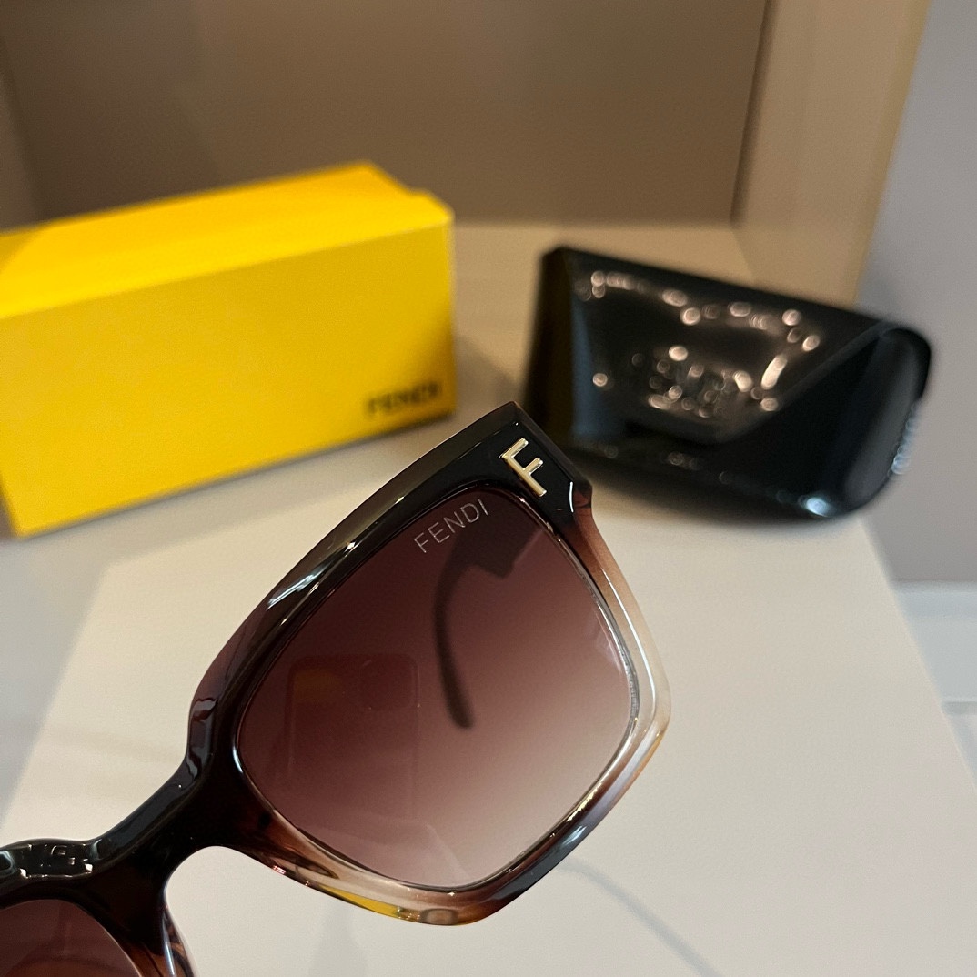 FENDI(フェンディ) サングラス