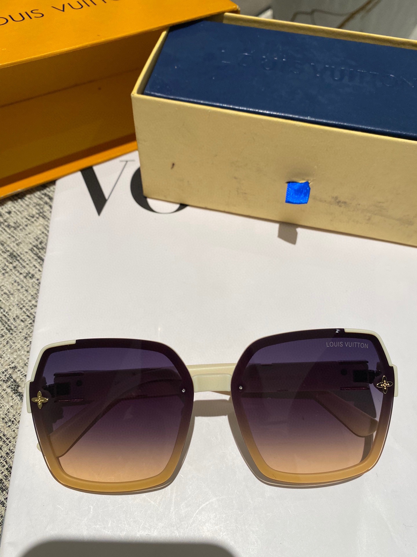 LOUIS VUITTON(ルイヴィトン) サングラス