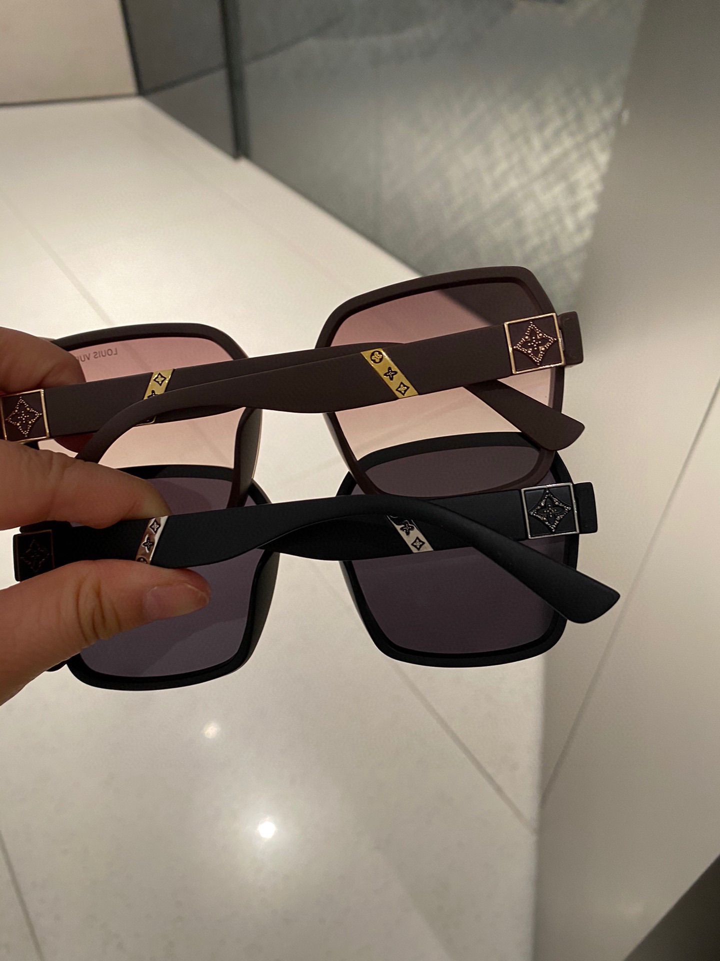 LOUIS VUITTON(ルイヴィトン) サングラス