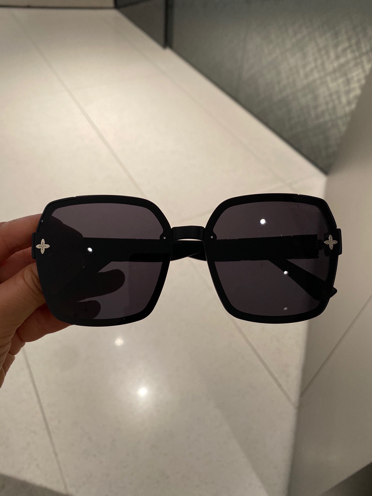 LOUIS VUITTON(ルイヴィトン) サングラス