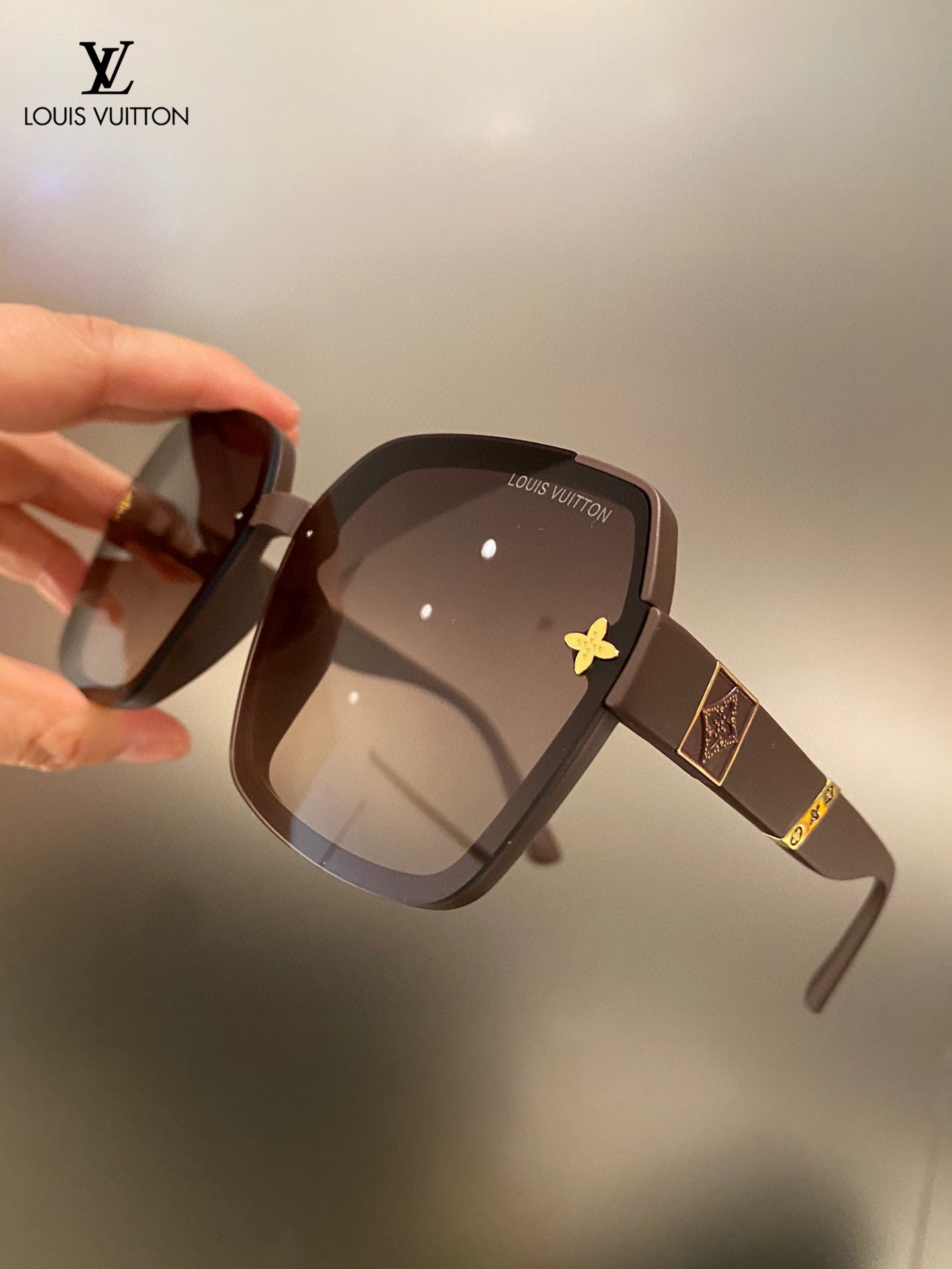 LOUIS VUITTON(ルイヴィトン) サングラス