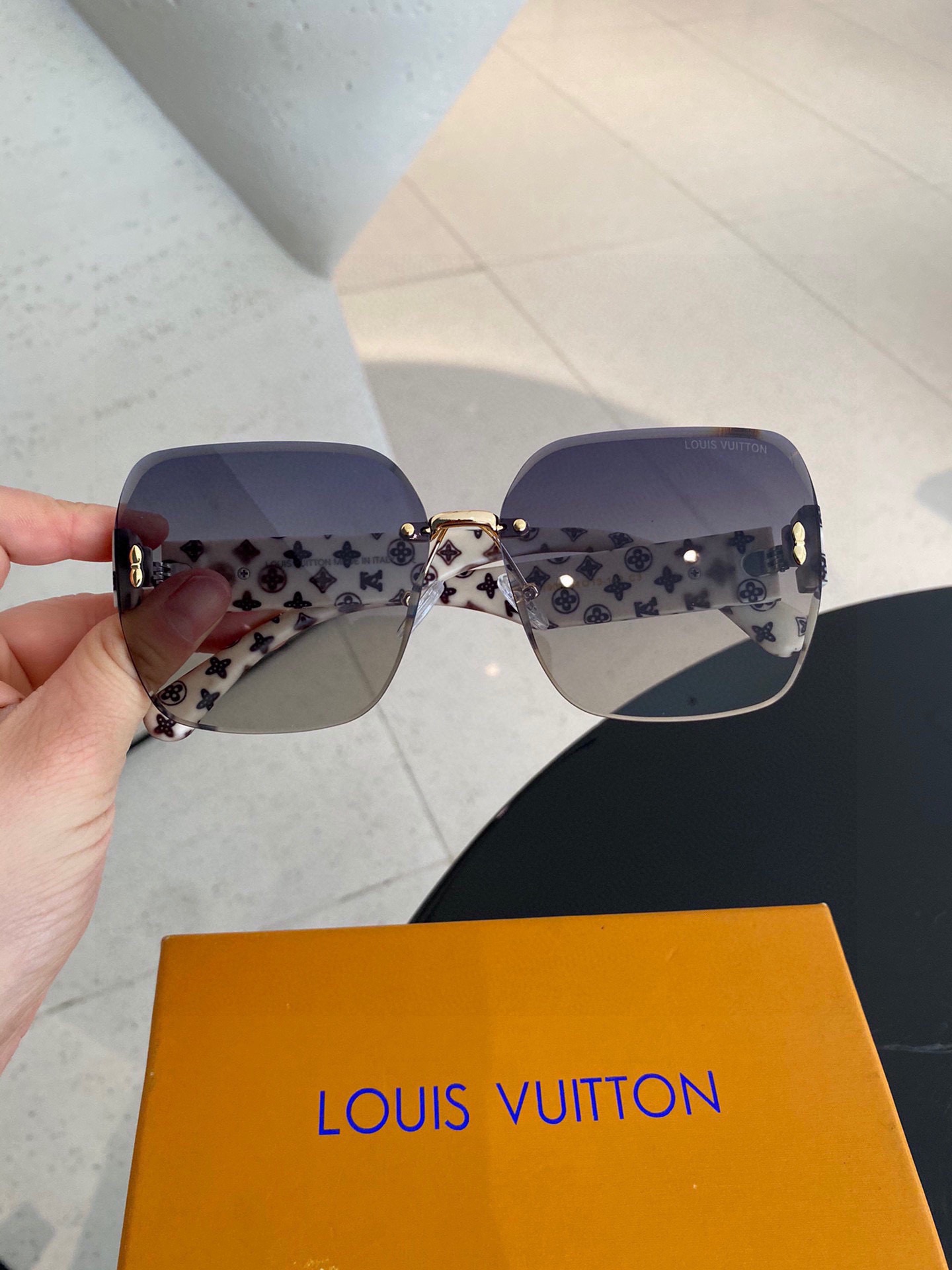 LOUIS VUITTON(ルイヴィトン) サングラス
