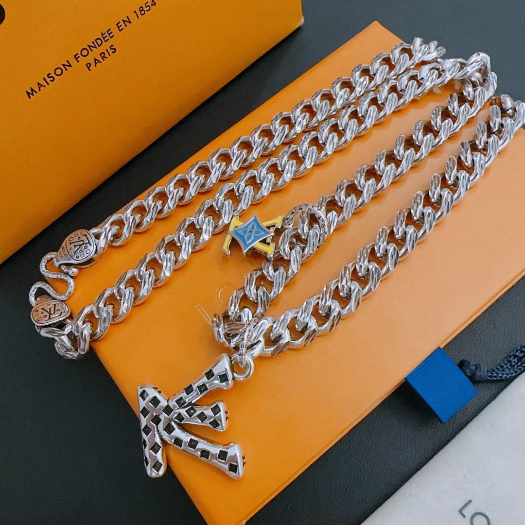 【LOUIS VUITTON】ネックレス、新しいネックレス万能シンプルファッションオーナメント  2472