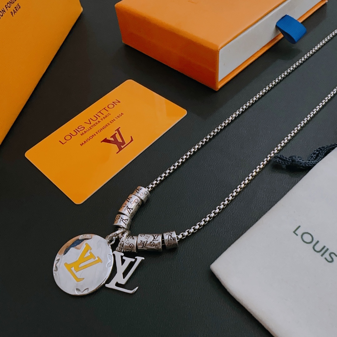 【LOUIS VUITTON】ネックレス、新しいネックレス万能シンプルファッションオーナメント  2472