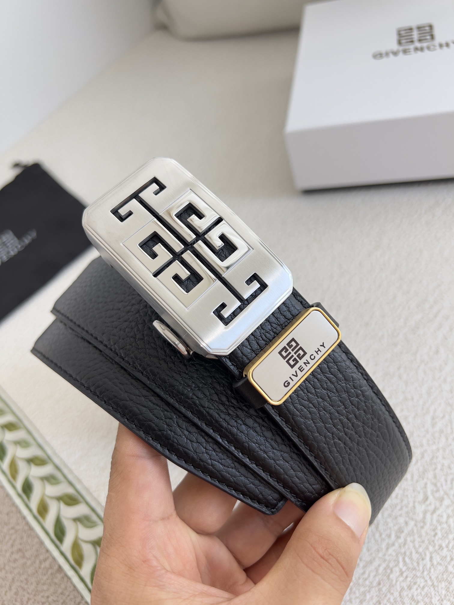 【GIVENCHY】(ジバンシー) 3.5cmベルト メンズ 24706