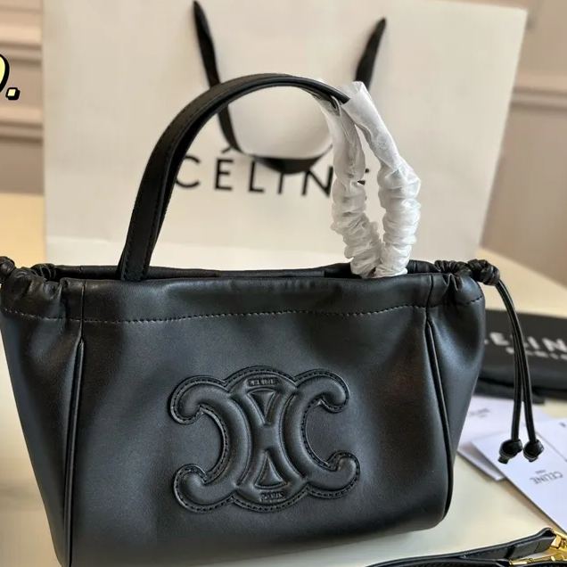 【CELINE】カバ ドローストリング キュイル トリオンフ