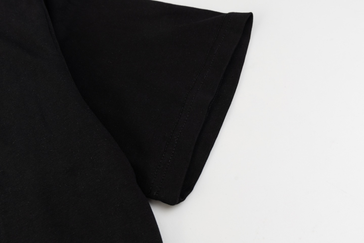 【CELINE  公式旗艦店】セリーヌ  Tシャツ ご好評に付き再入荷！