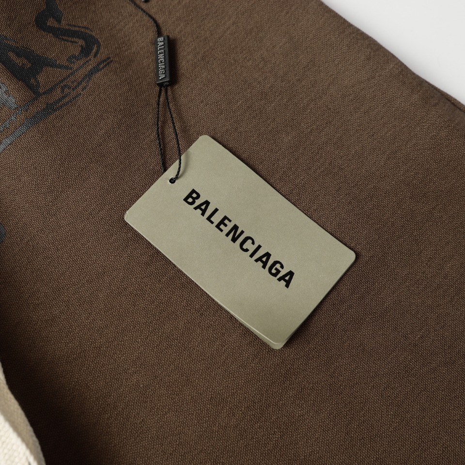 【BALENCIAGA  公式旗艦店】バレンシアガ   ショートパンツ  ご好評に付き再入荷！