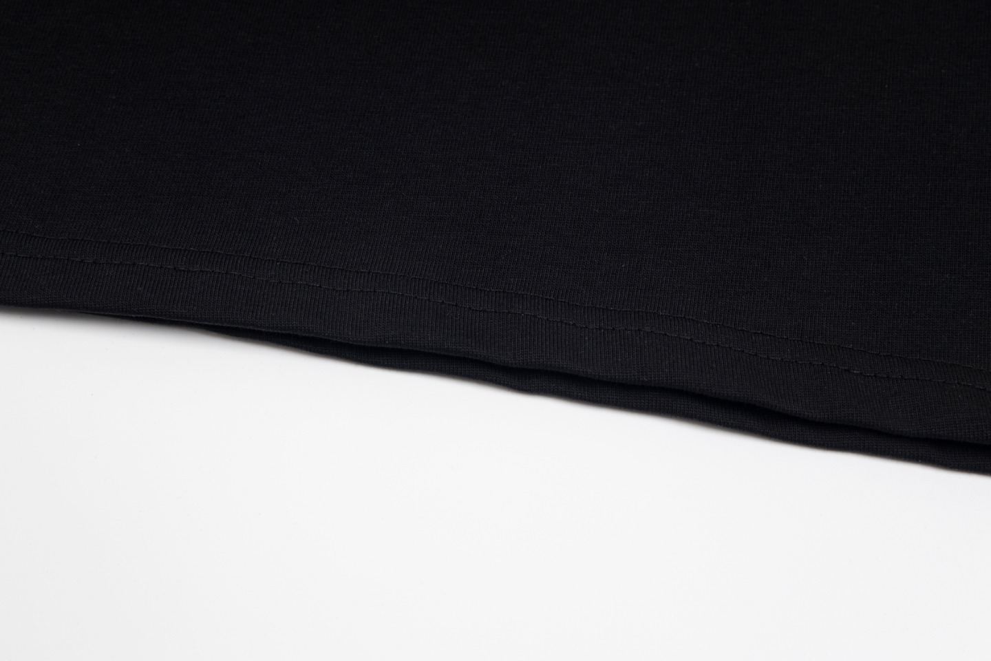 【LOEWE  公式旗艦店】ロエベ  Tシャツ ご好評に付き再入荷！