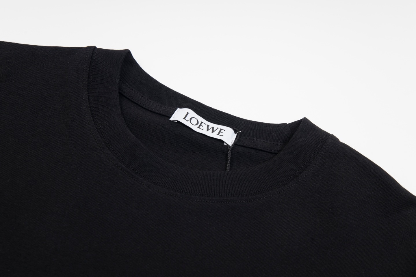 【LOEWE  公式旗艦店】ロエベ  Tシャツ ご好評に付き再入荷！